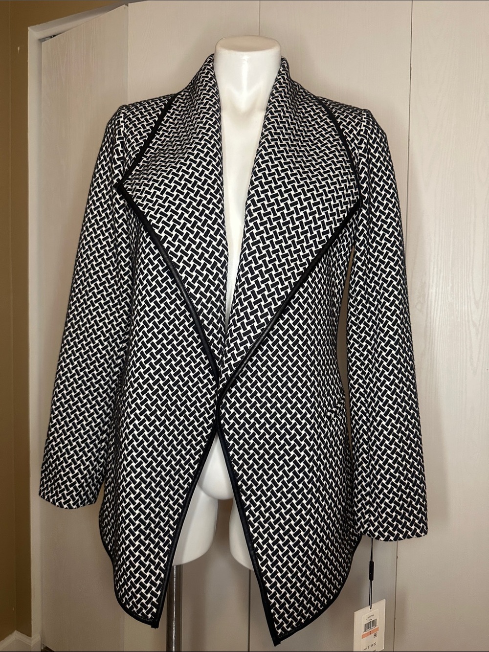 Calvin Klein Black & White Open-Front Woven Blazer Coat